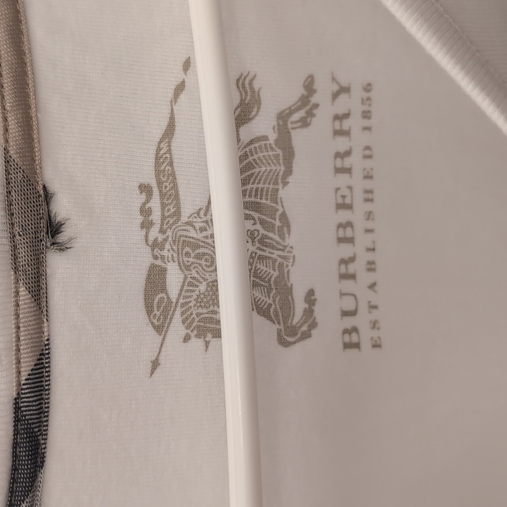 Burberry White Top with Plaid Cuffs M - Picture 9 of 11